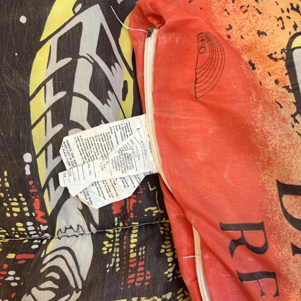 Vintage 1992 Batman Returns Double Sided Sleeping Bag DC Comics 30x75” - Image 3 of 4