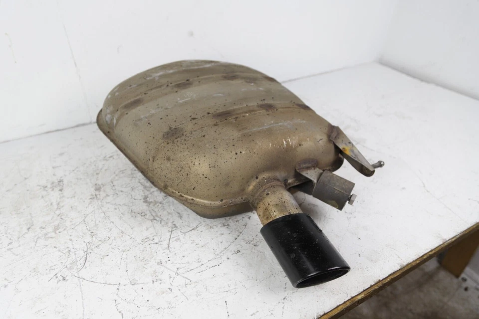 2011 - 2016 BMW 535i F10 REAR LEFT DRIVER SIDE MUFFLER EXHAUST SYSTEM BLACK TIP - Image 2 of 4