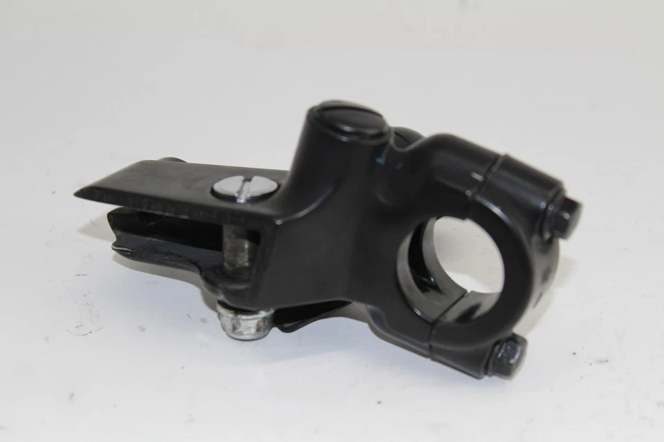 23 SOPORTE MONTAJE PERCHA PALANCA FRENO HONDA CB500 GROM CBR300R 53172-KYJ-900 Foto 2 de 4