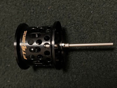 HEDGEHOG STUDIO 17 Calcutta Conquest BFS HG Spool