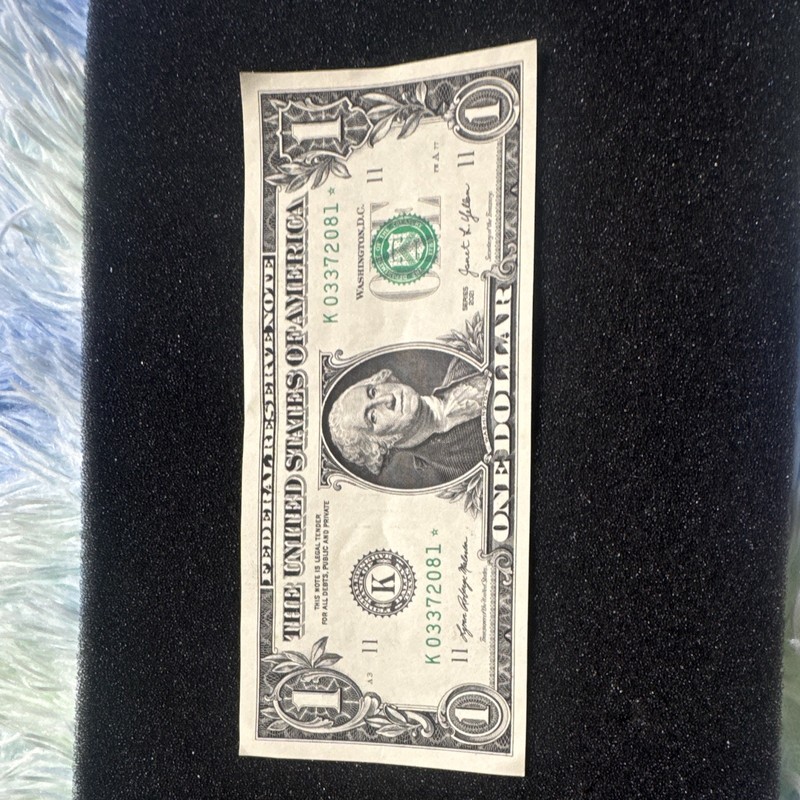 US $1 Federal Reserve Note Small Size K03372081 Uncertified