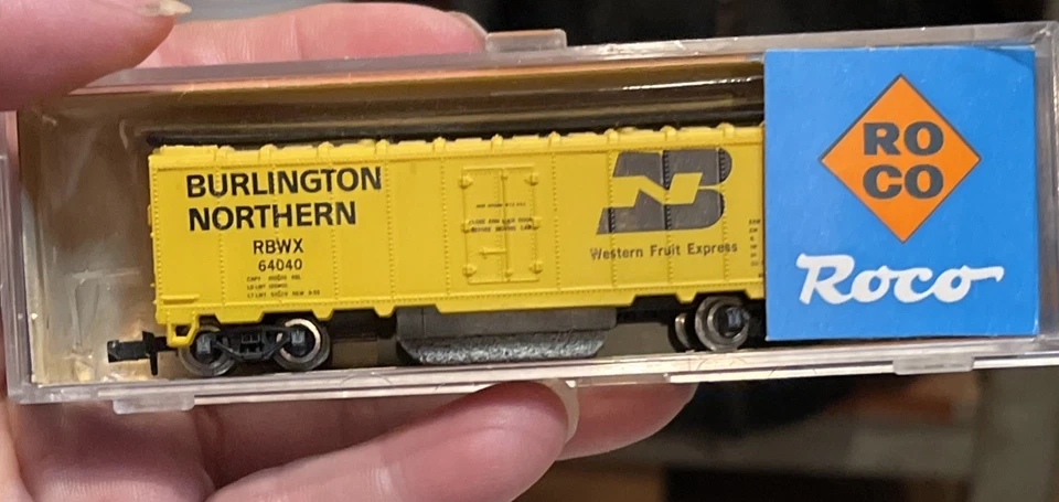 11 Burlington Northern #A8 Freight Cars & Hoppers C-7 Grading US Seller See Pics - Image 2 of 4