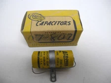 Aerovox Capacitor 2089M .05 MFD 2000 V with Box New Old Stock