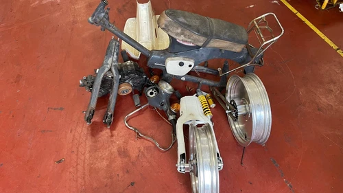 1965 honda c50 custom cub project spares repairs loads spares classic tax+mot e - Picture 2 of 16