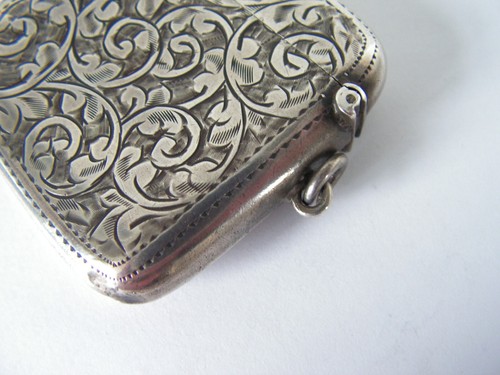 LARGE ANTIQUE GEORGE V SOILD SILVER VESTA CASE MATCH SAFE PILL BOX 1913 - Picture 8 of 11