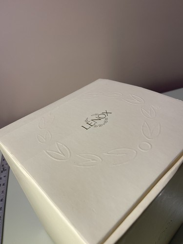 Large Ivory LENOX Illuminations Versailles Flared Covered Candle In Original Box - Picture 12 of 15