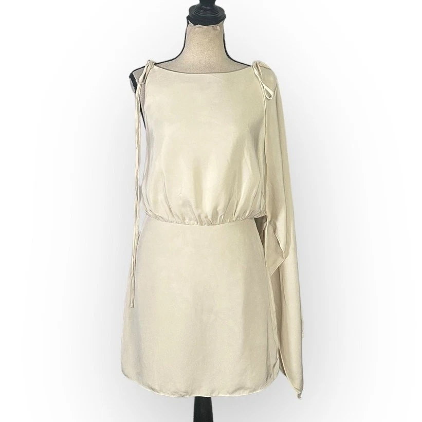 Mini Vestido RTR Alexis Wesley Para Mujer Mediano Crema Seda Un Hombro Vaina Corbata Foto 3 de 4