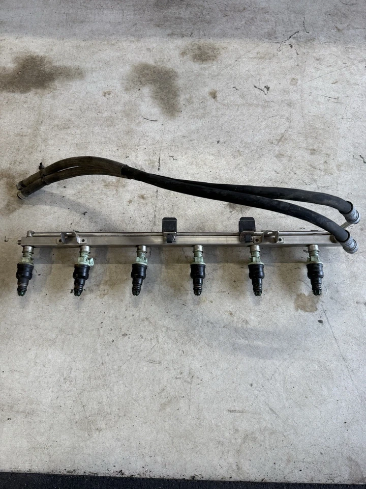 Carril inyector de combustible BMW E36 1992-1999 OEM 325i 325is M50 M52 S50 S52 Foto 2 de 4