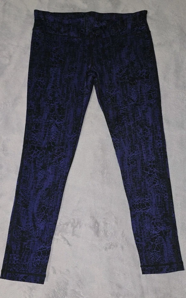 Leggings Kirkland Signature púrpura negro para mujer grandes pantalones elásticos de yoga Foto 2 de 4