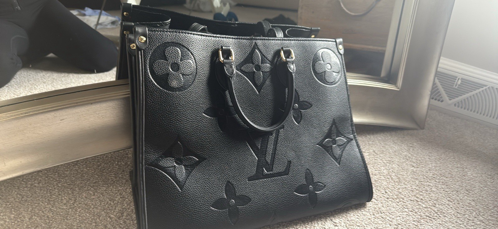 Picture 1 of 1