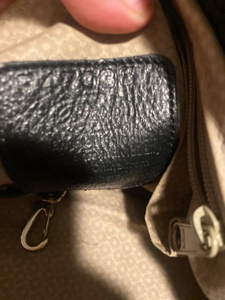 BRIGHTON TOLEDO TANYA NEGRO NAILON, CUERO COCO ORGANIZADOR DELANTERO BANDOLERA $350 Foto 3 de 4