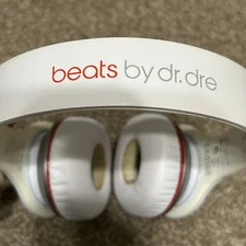 Beats By Dr. Dre 810-00012-01 White Wireless Headphones With Case  Tested