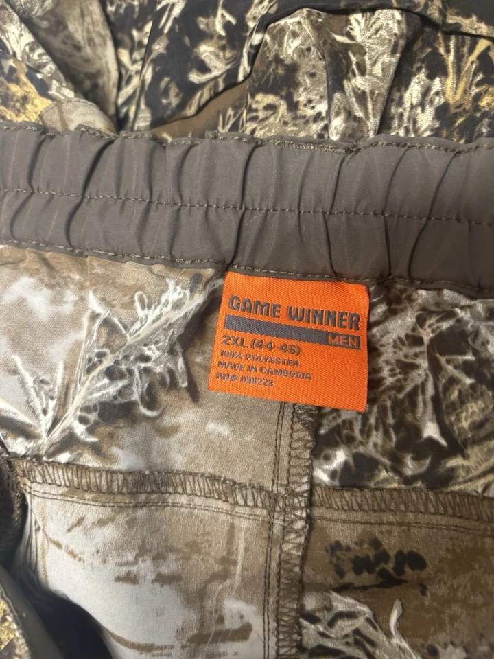 Realtree Max-1XT Hunting Pant with Removal PantLegs and Adjustable Waist 2X - Image 3 of 4