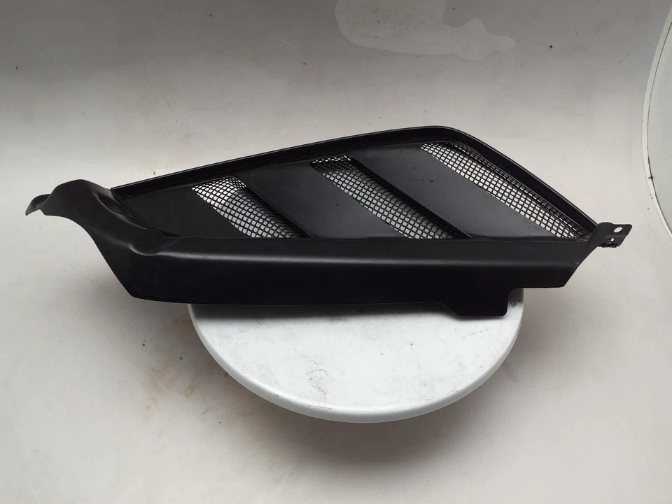 FERRARI 488 Air Intake Grille Duct 2016-2021  - Изображение 3 из 4