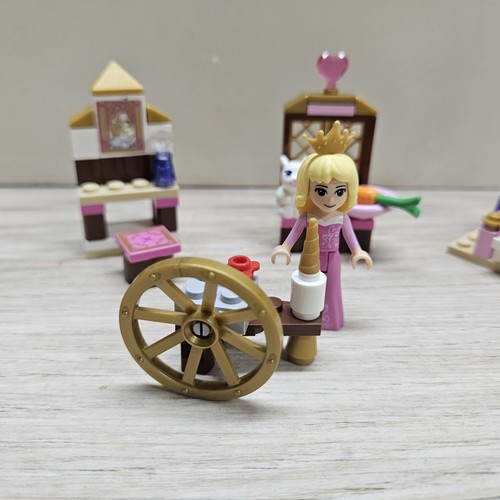 Lego Disney Principessa Camera da letto reale della Bella Addormentata 41060 - Foto 3 di 8