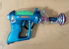 Mars Attacks! Brain Disintegrator Green Ray Gun-lights And Sounds Works 1996