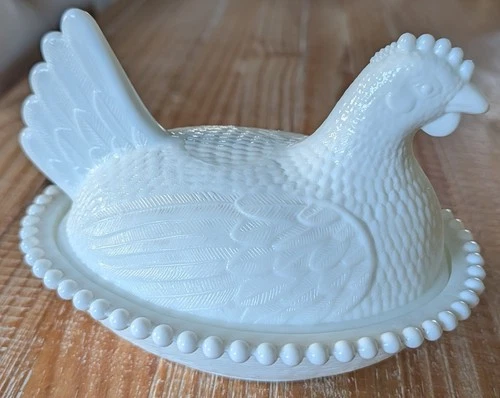 Vintage Indiana Glass White Milk Glass Hen On Nest