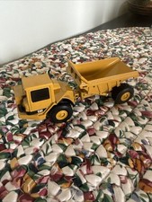 Norscott Caterpillar D25D Dump Truck 1:64 Sca...