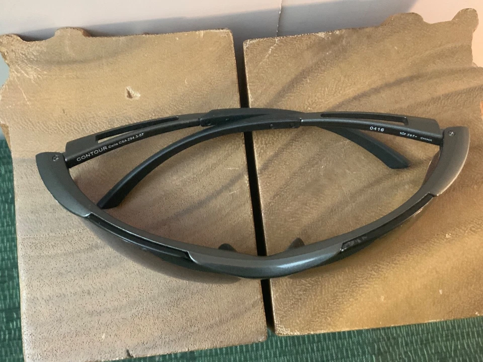 Gafas de seguridad tintadas envolventes Bolle’ Contour gafas de sol CSA Z94.3-07 Foto 4 de 4