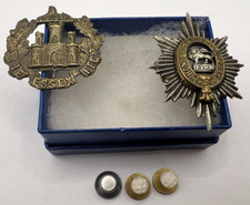 The Essex Regiment Cap Badge & Worcestershire Reg Firm Honi Soit Qui Mal Y Pense