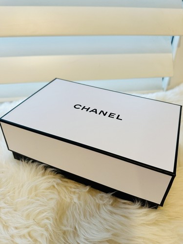 NIB CHANEL LES 4 OMBRES TWEED 01 TWEED CUIVRE Come With A Real Chanel Gift Box - Picture 8 of 8