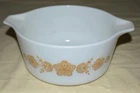Vintage PYREX  #474-B BUTTERFLY GOLD 1.5 Qt Bowl/casserole Tab Handles