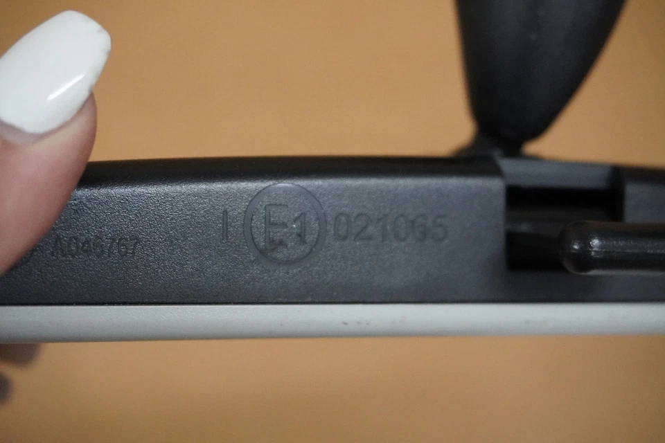 09 10 11 12 13 14 15 16 17 Volkswagen Tiguan Interior Rear View Mirror E1021065 - Image 3 of 4