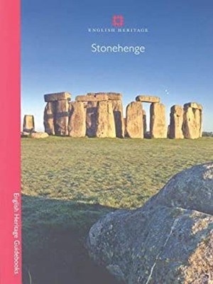Stonehenge [Red Guide] Paperback Julian Richards