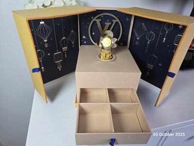 Louis Vuitton Limited Edition Mooncake Vivienne Spieluhr. Sehr seltenes Sammlerstück