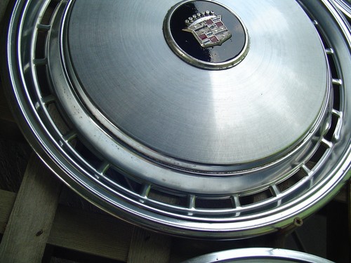 1977 77 CADILLAC CADY FLEETWOOD DEVILLE HUBCAPS WHEEL COVERS ANTIQUE VINTAGE - Picture 6 of 12