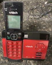 Vtech 2 Handset Cordless Telephone Digital Answering System(Missing other phone)