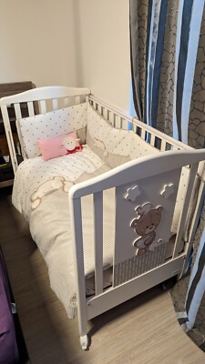 Italienisches Designer Baby Bett Azzurra Design Love Me + Matratze & Bettwäsche