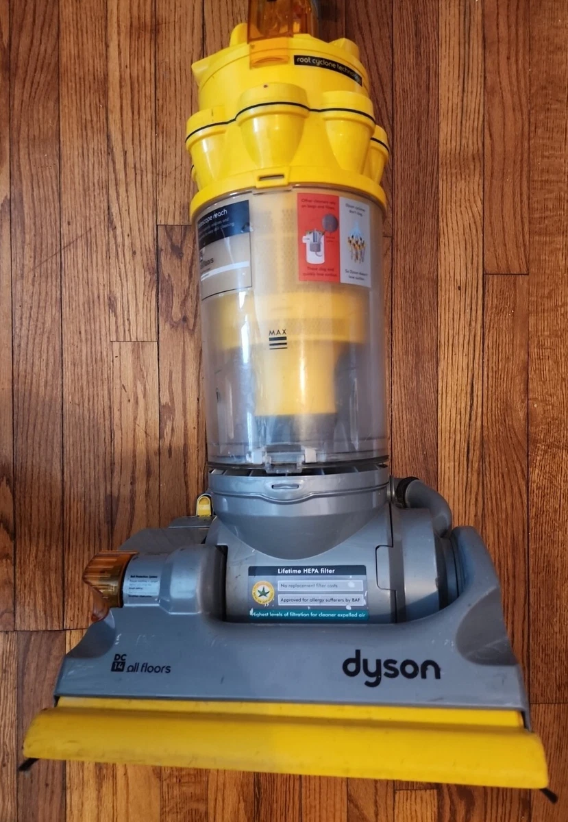 Dyson DC14 Allergy aspirateur sans sac moderne Photo Stock - Alamy