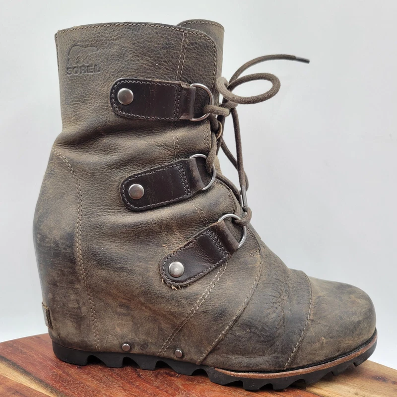 sorel joan of arctic wedge lace up distressed boots