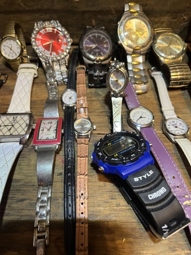 33 Vintage Assorted Men’s And Women’s Watches Untested Lot - Picture 7 of 11