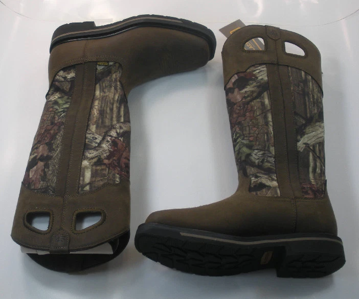 Lacrosse 532062M-7 17" Tall Grass Camo Snake Boot Size 7 - Image 2 of 4