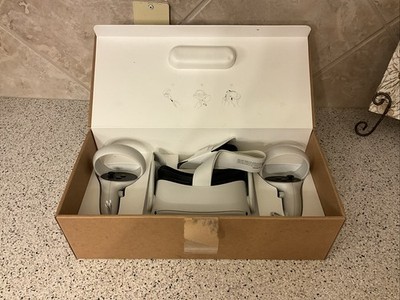 Meta Oculus Quest 2 256GB Standalone VR + controllers  Tested working Excellent!