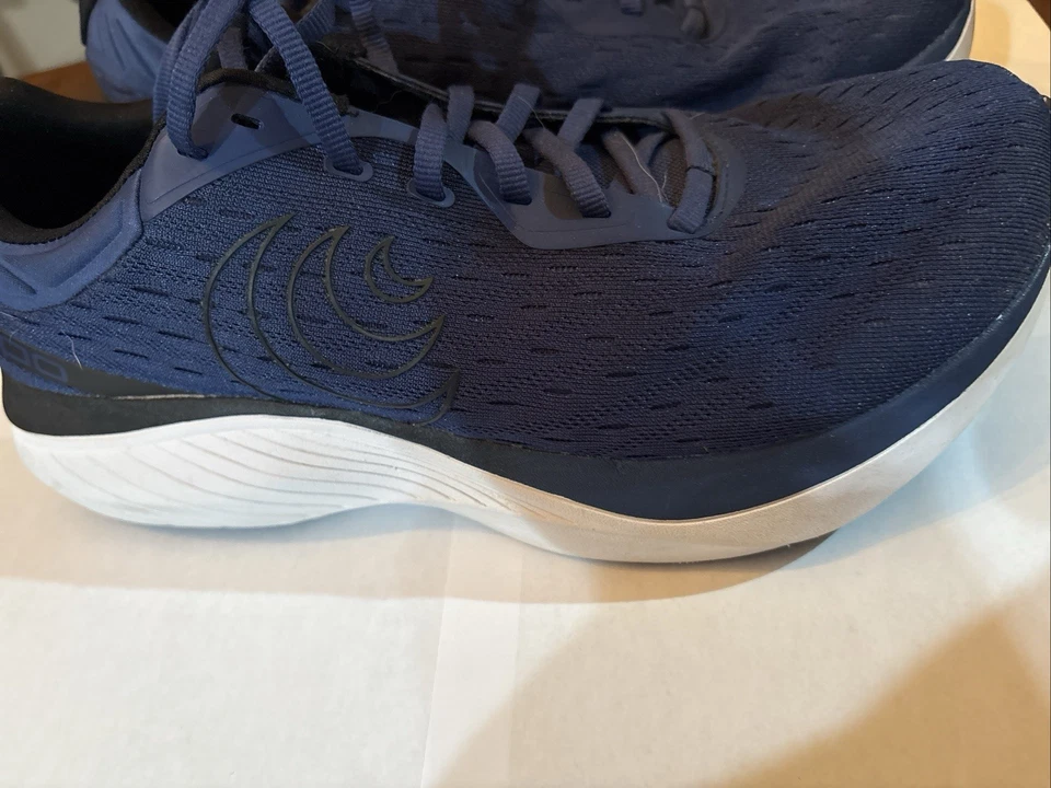 Мужские кроссовки Topo Atmos размер США 9 британский размер 8 - Изображение 2 из 4