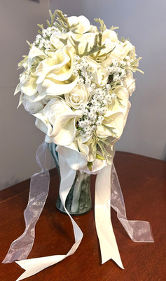 BRIDAL/WEDDING BOUQUET WHITE CALLA LILIES/ROSES/ETC-CASCADING/RIBBONS