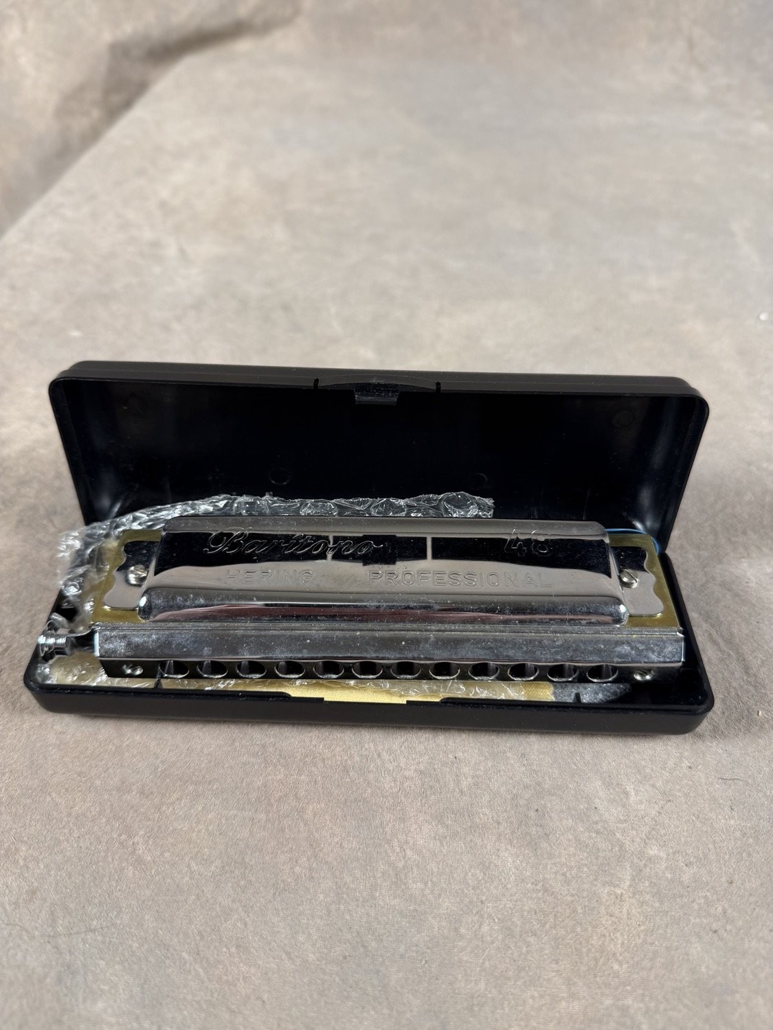 Hering Baritono 48 Chromatic Harmonica Key of C 12 Hole Model 601/48 w/ Case