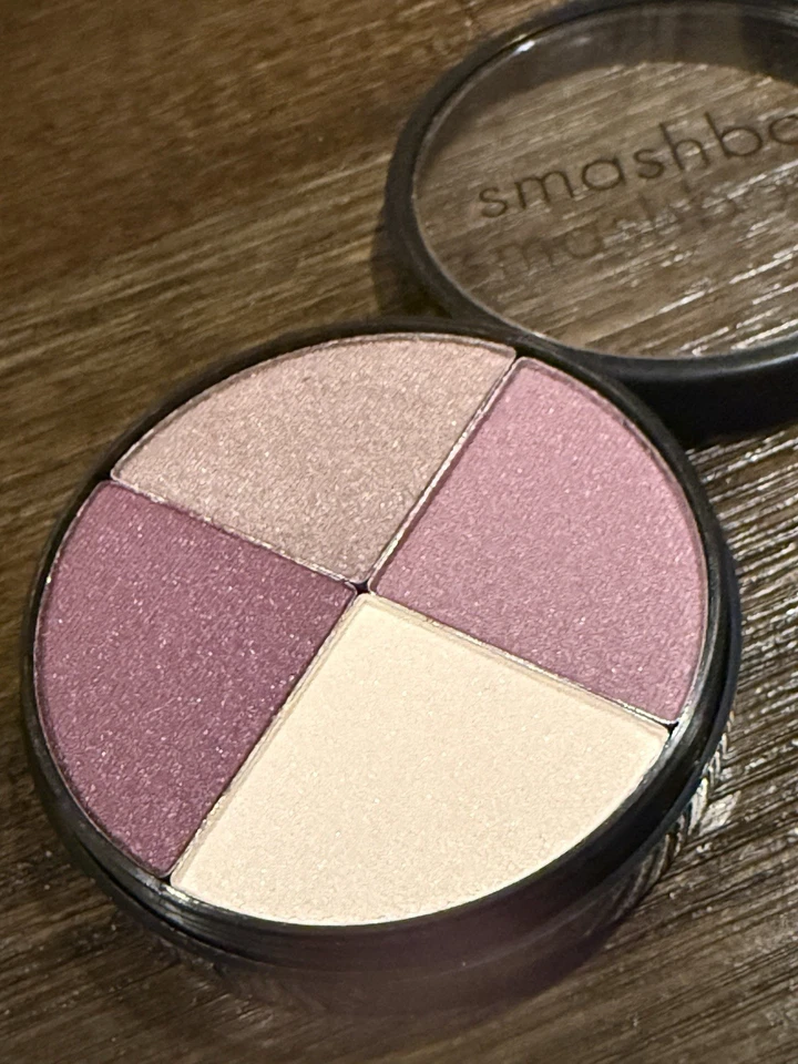 SMASHBOX Eye Shadow Quad Pressed Powder in CHARM 0.27 oz/ 7.6 g NEW - Image 3 of 4