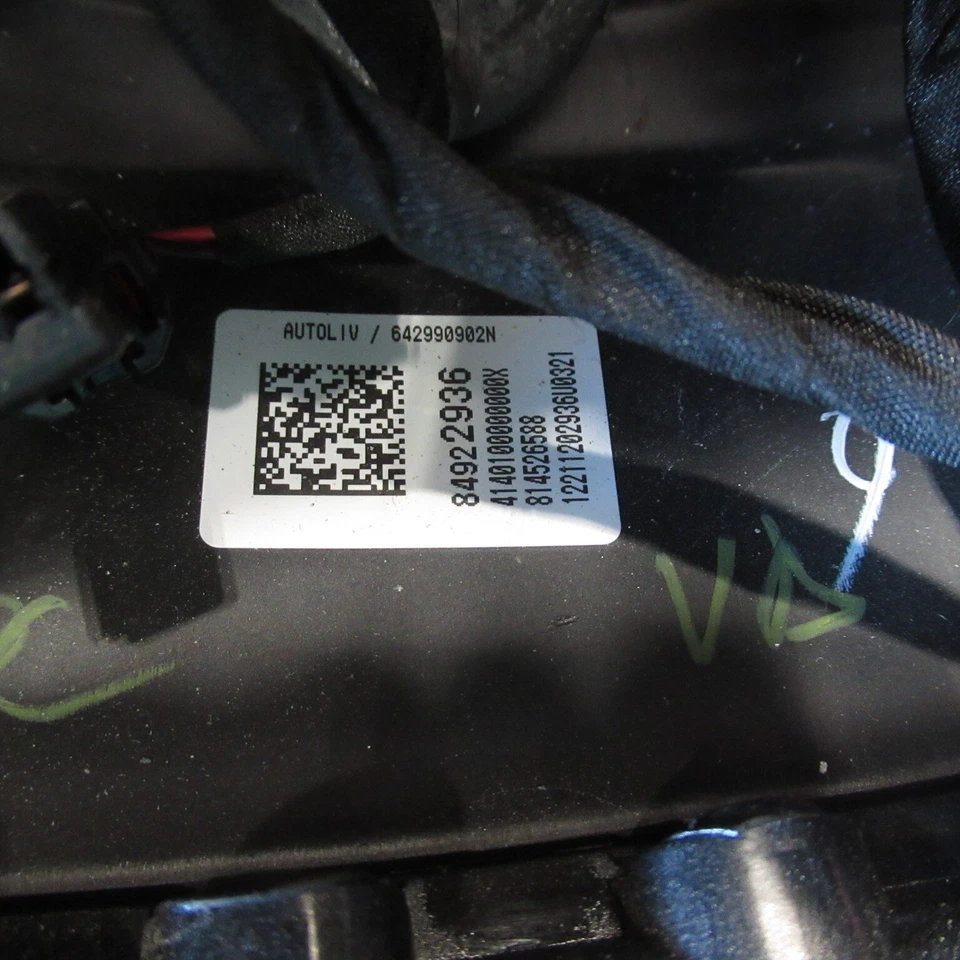 Chevrolet Blazer 2021 volante con controles OEM Foto 3 de 4