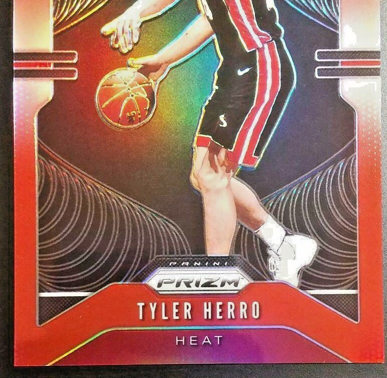 【美品】 Tyler Herro Red Prizms RC /299 s-l1200.jpg