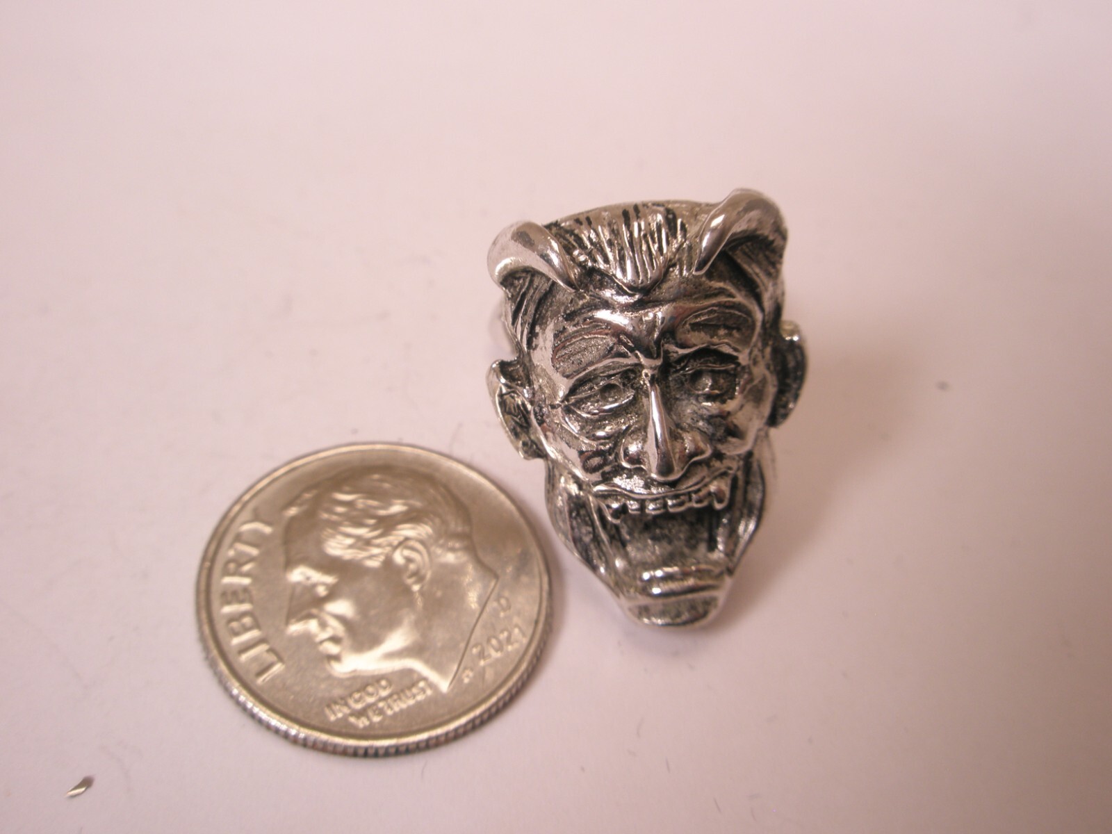 Vampire Devil Demon SINGLE Vintage Cuff Link repl… - image 2