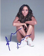 HOT SEXY ASHLEY MADEKWE SIGNED 8X10 PHOTO AUTHENTIC AUTOGRAPH SALEM REVENGE COA