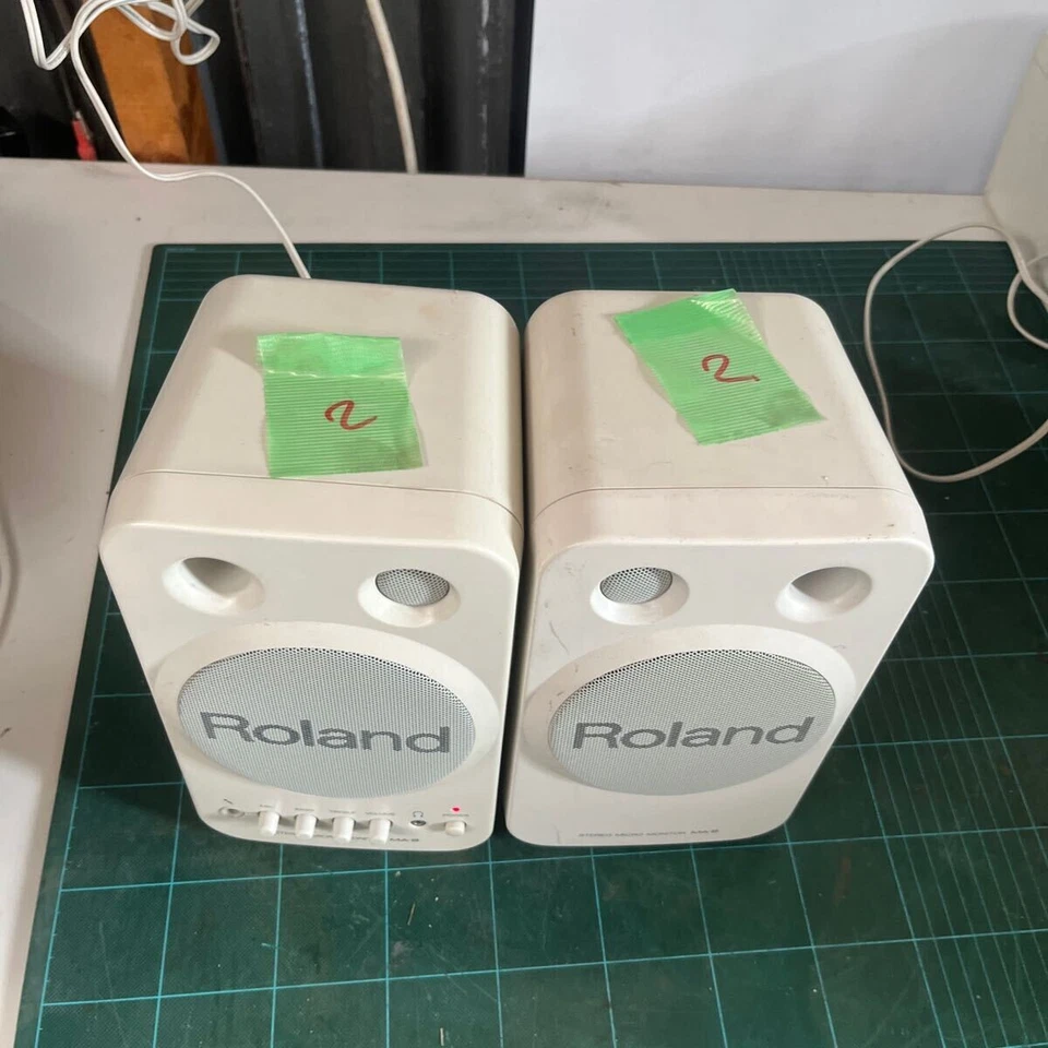 Altavoces Micro Monitor Estéreo Roland MA-8 Diseño Compacto Japón Usados Foto 3 de 3