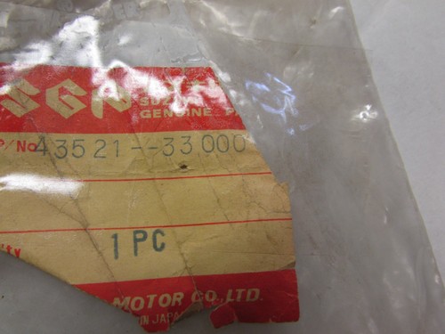 NOS Suzuki Bar Footrest Left 1972-1973 GT380 GT550 43521-33000 - Picture 2 of 5