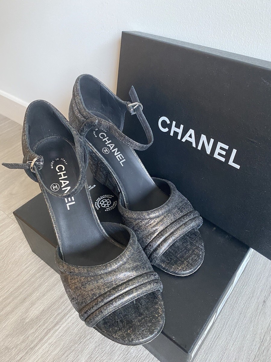 Chanel Fantasy Lambskin Quilted Wedge Sandals Size 40 Black  display picture 1