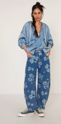 Free People We The Free Good Luck Printed Barrel Jeans Size US 26
