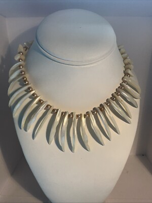 Vintage Unsigned Miriam Haskell Carved Shell & Faux Pearl Collar Necklace